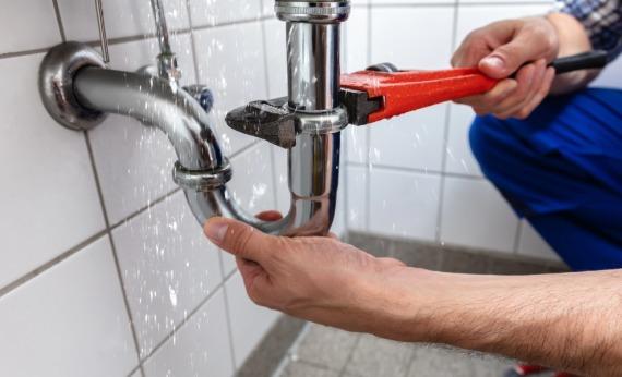 our emergency plumbing team is equipped to handle water heater emergencies